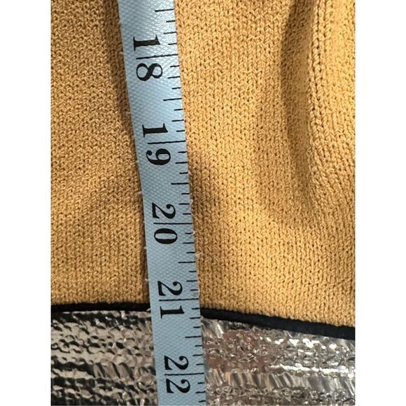 St. John Santana Knit Logo Embroidered Patch Crest Jacket Blazer Size 4 - Picture 8 of 10